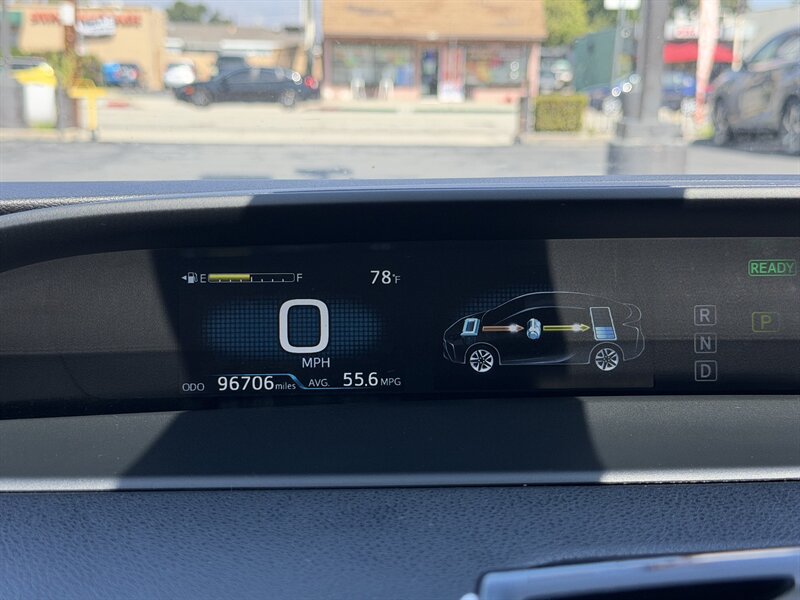 Used 2022 Toyota Prius LE FWD image 16