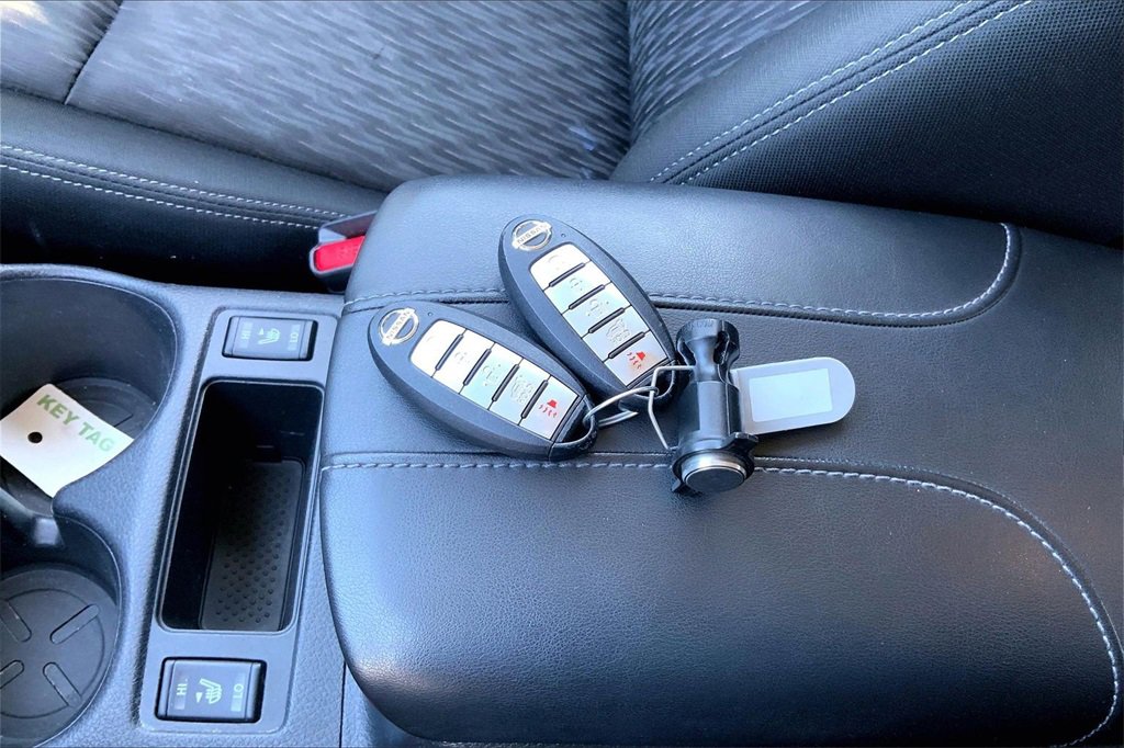 Used 2019 Nissan Rogue SV w/ Premium Package image 34