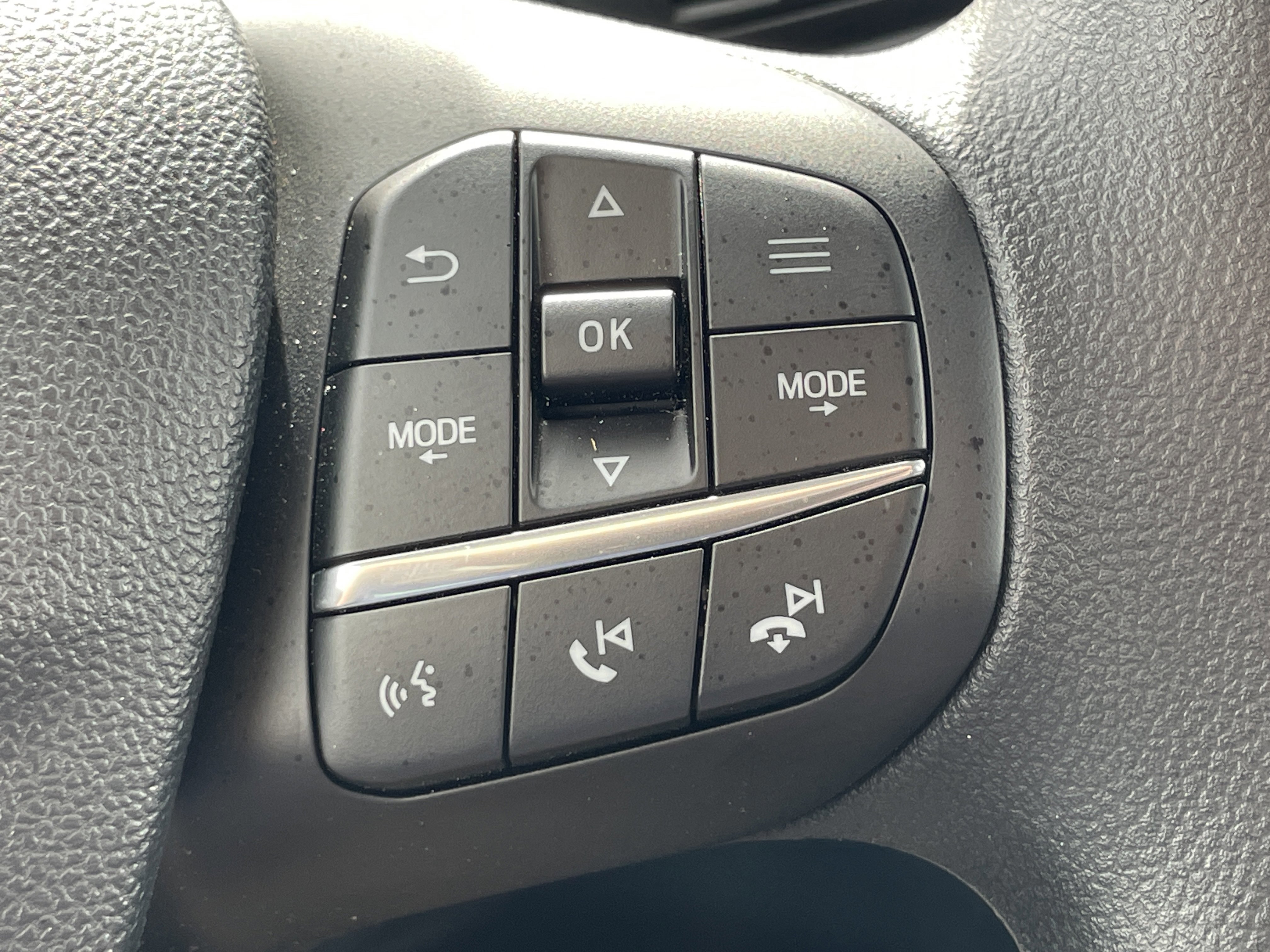 Certified 2025 Ford Maverick XLT w/ Black Appearance Package image 16