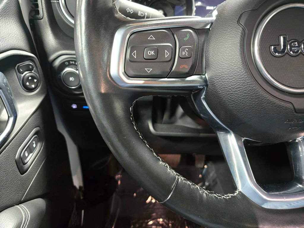 Used 2023 Jeep Wrangler Unlimited Sahara w/ Cold Weather Group AWD/4WD image 15