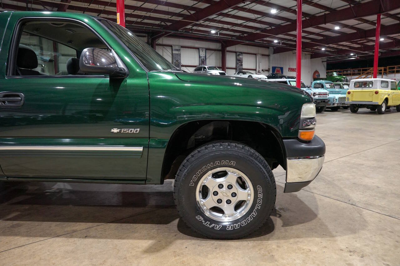Used 2001 Chevrolet Silverado 1500 LS w/ Off-Road Chassis Pkg AWD/4WD image 11
