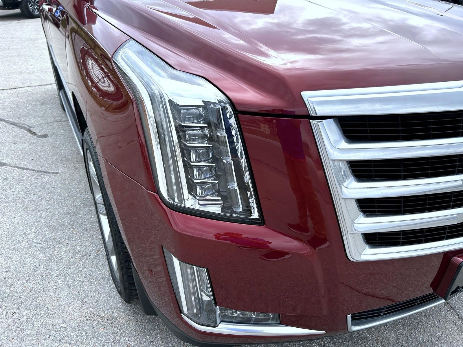 Used 2020 Cadillac Escalade Luxury image 10