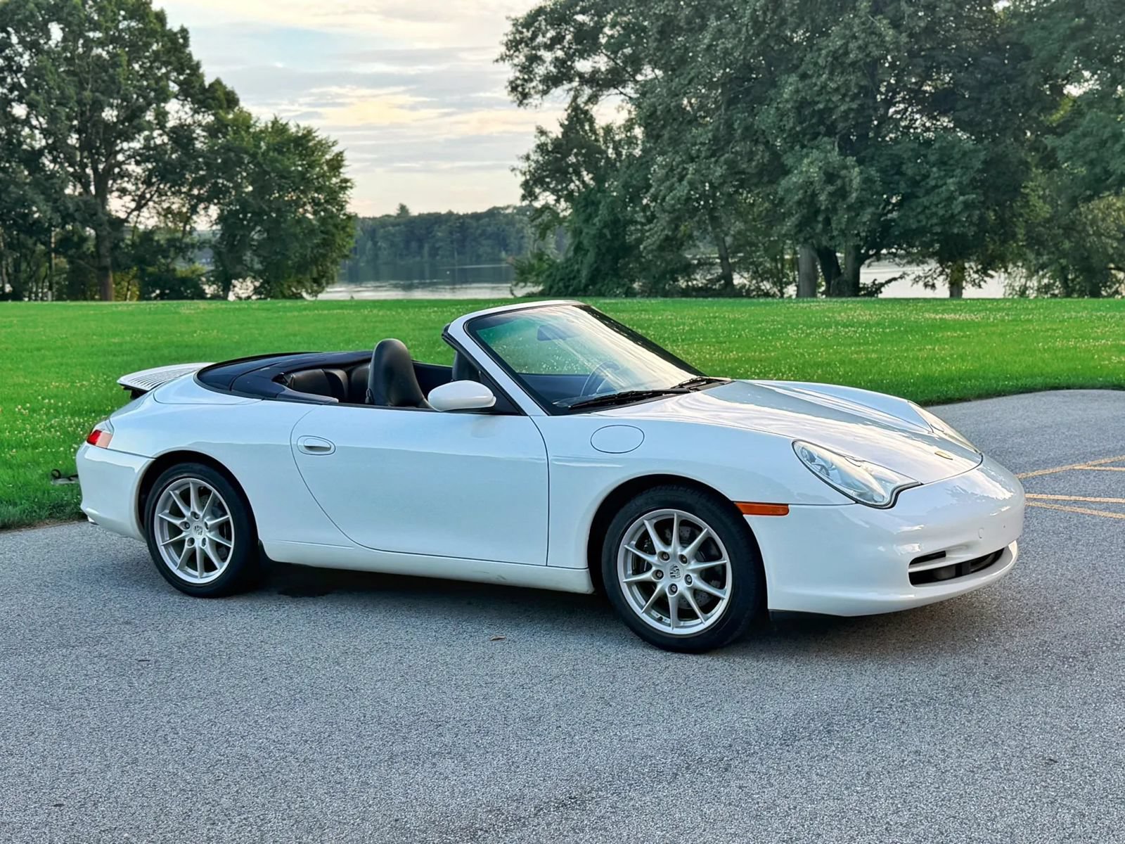 Used 2004 Porsche 911 Carrera 4 AWD/4WD image 1