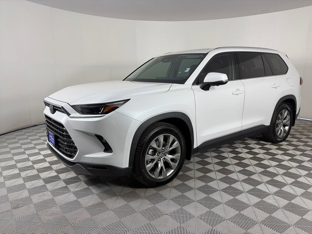 Used 2024 Toyota Grand Highlander AWD image 3