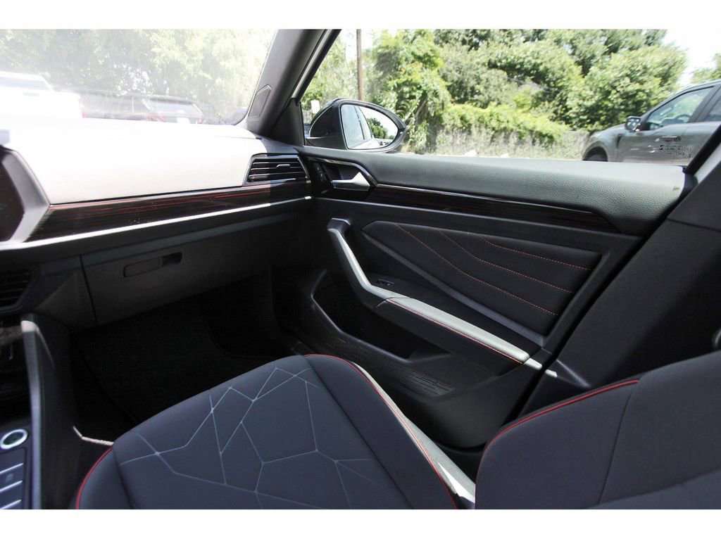 Used 2024 Volkswagen Jetta GLI 40th Anniversary Edition FWD image 8