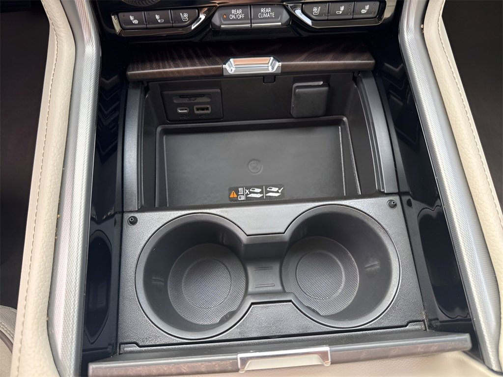 Used 2021 GMC Yukon XL Denali w/ Denali Premium Package image 31