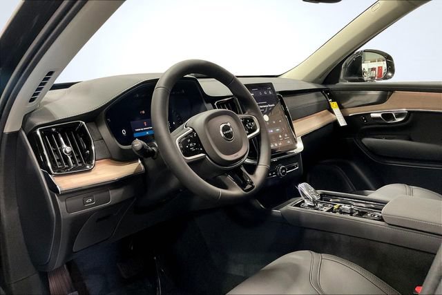 New 2026 Volvo XC90 B6 Plus w/ Protection Package Premier image 8