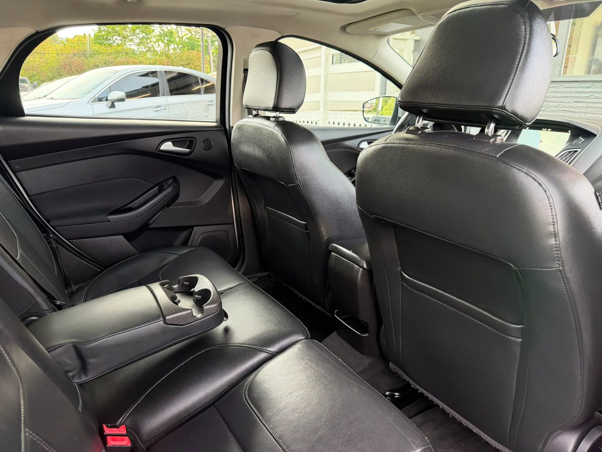 Used 2017 Ford Focus Titanium FWD image 21