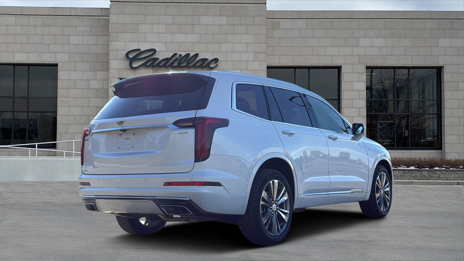 Used 2022 Cadillac XT6 Premium Luxury w/ Technology Package image 3