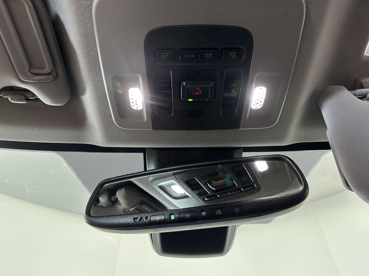 Used 2022 Toyota Camry XLE w/ Navigation Upgrade Package FWD image 35