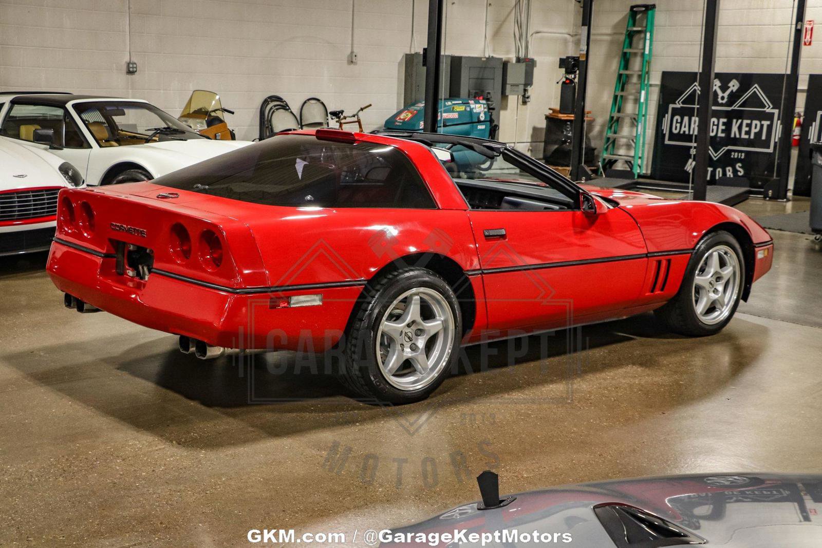 Used 1987 Chevrolet Corvette Coupe image 15