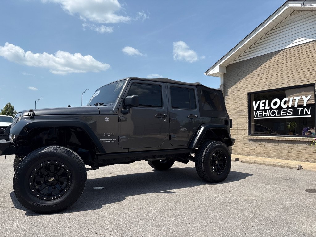Used 2016 Jeep Wrangler Unlimited Sahara w/ Connectivity Group AWD/4WD image 2
