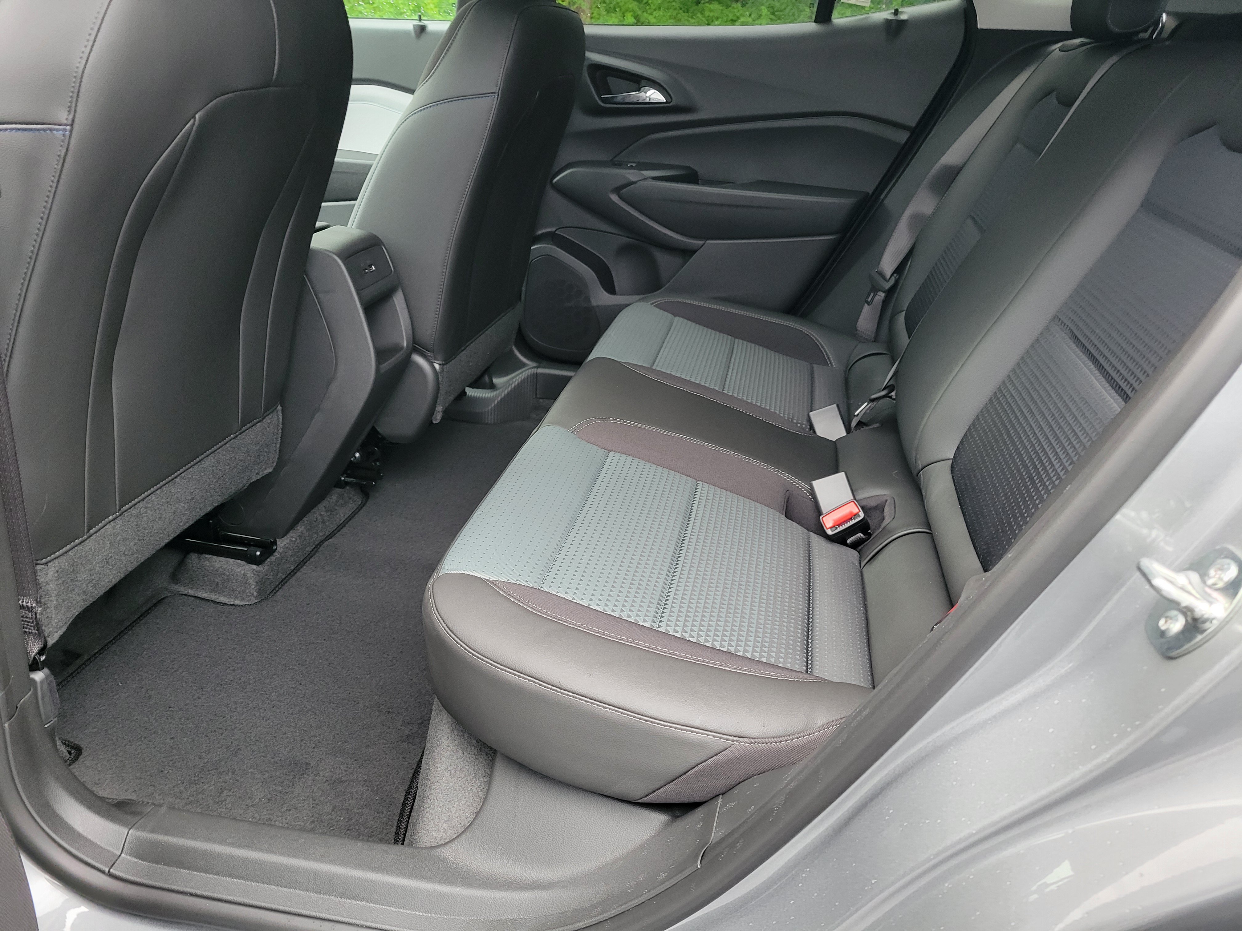 New 2026 Chevrolet Trax LT w/ Driver Confidence Package FWD image 27