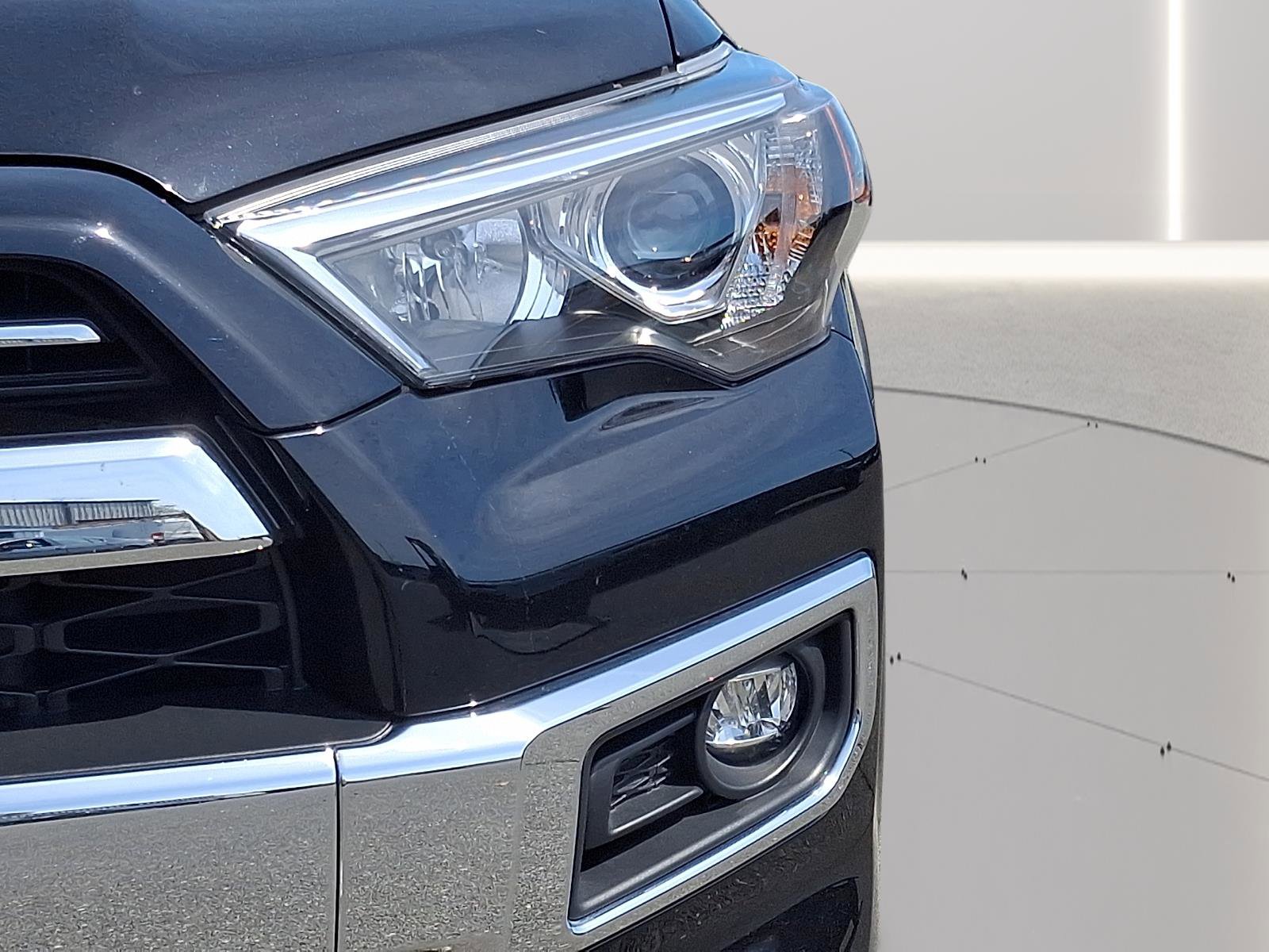 Used 2023 Toyota 4Runner Limited image 90