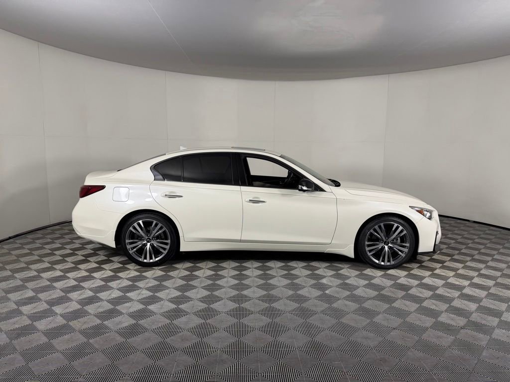 Used 2023 INFINITI Q50 Sensory image 4
