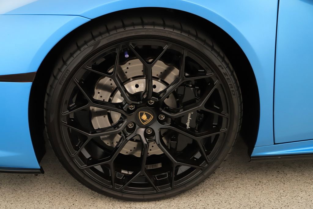 Used 2022 Lamborghini Huracan EVO image 39