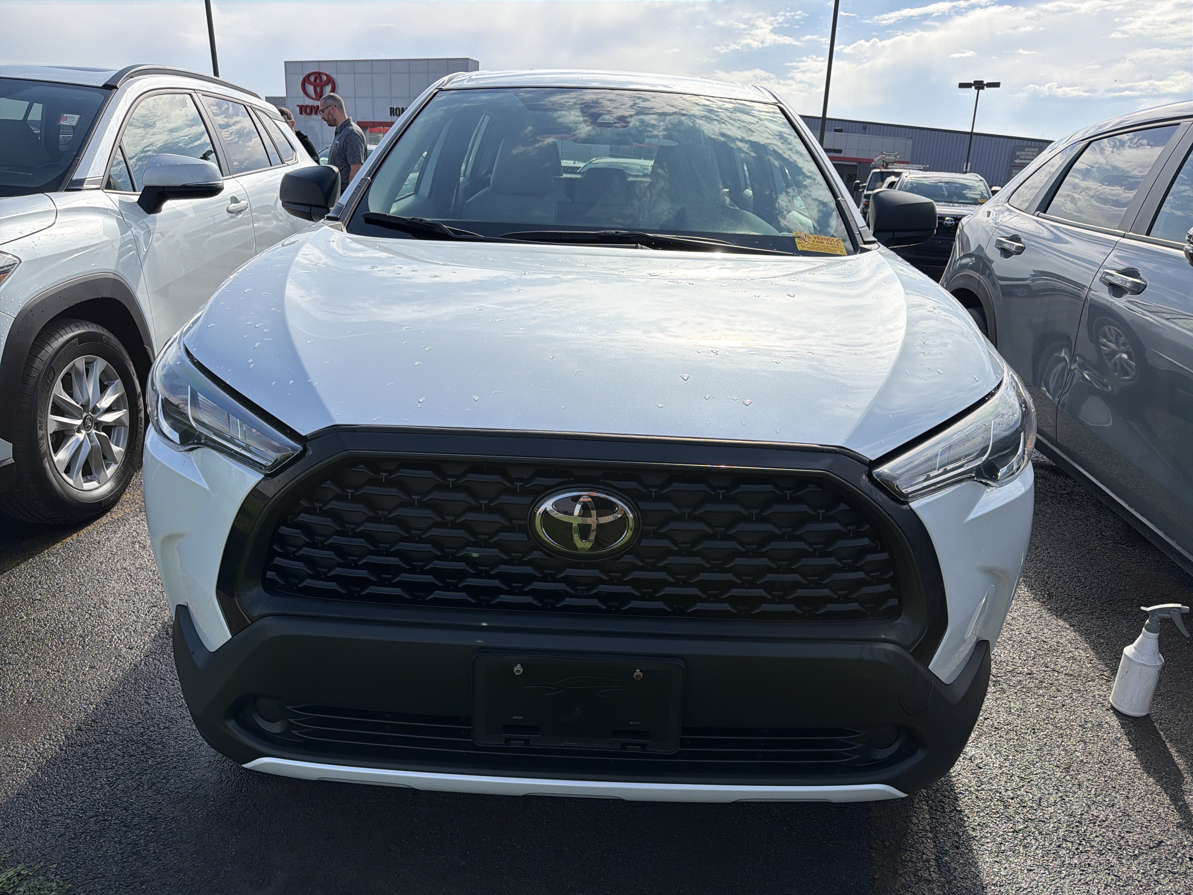 Used 2022 Toyota Corolla Cross L AWD/4WD image 3