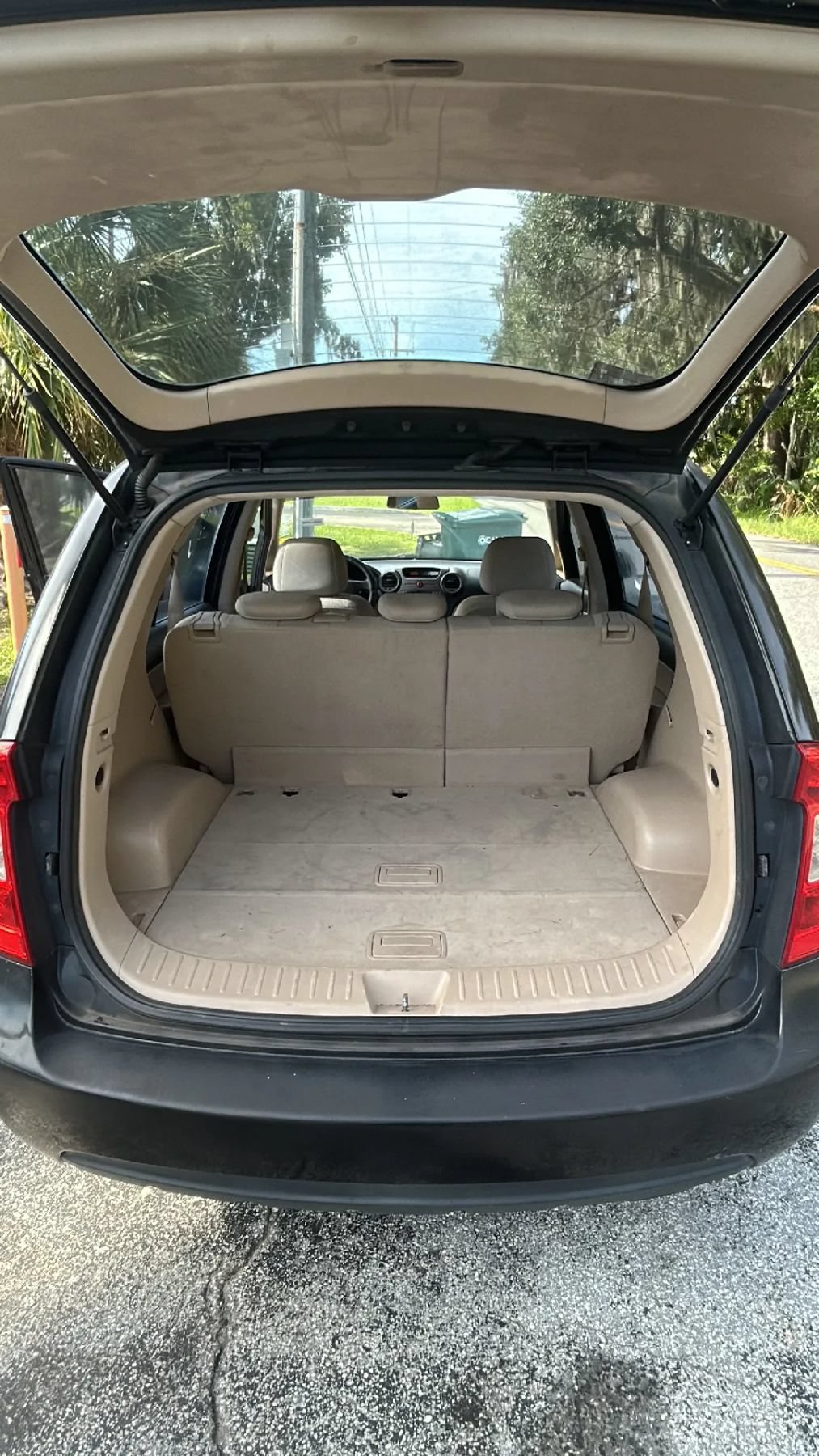 Used 2008 Kia Rondo LX w/ Convenience Pkg FWD image 10