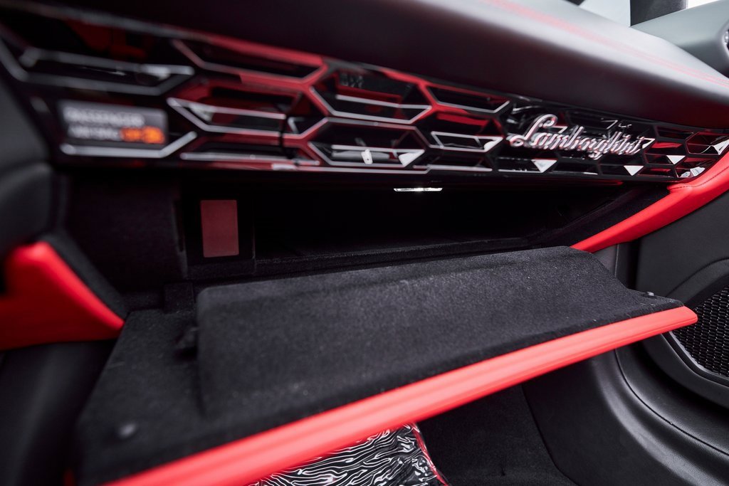 Used 2021 Lamborghini Huracan EVO image 65