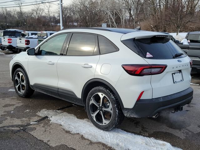 New 2025 Ford Escape ST-Line Select w/ Tech Pack #2 AWD/4WD image 3