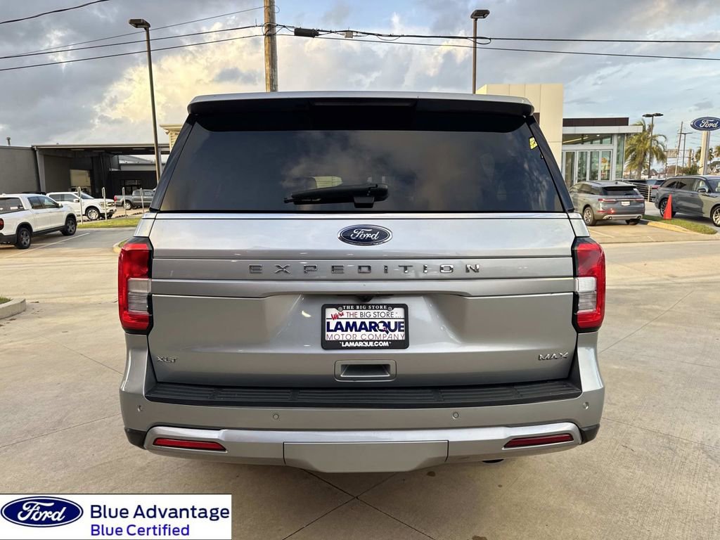 Certified 2023 Ford Expedition Max XLT image 9