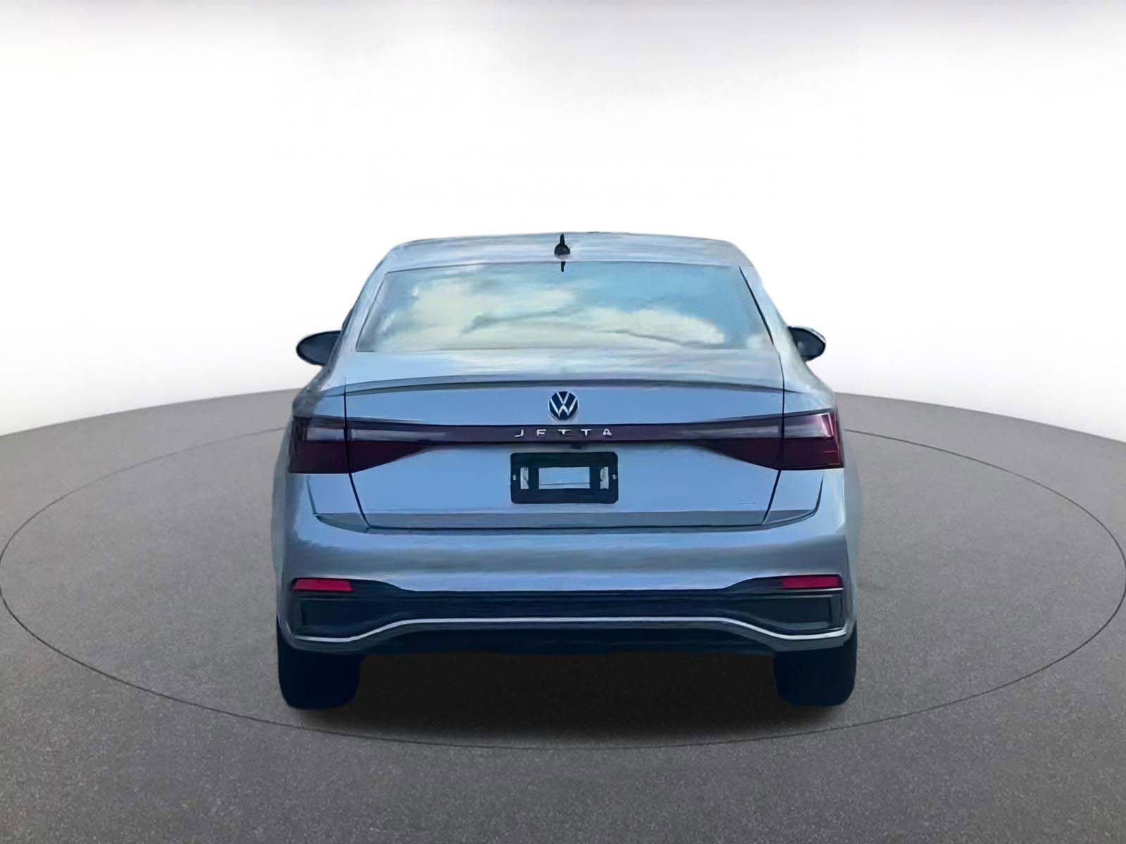 Used 2025 Volkswagen Jetta SE image 12