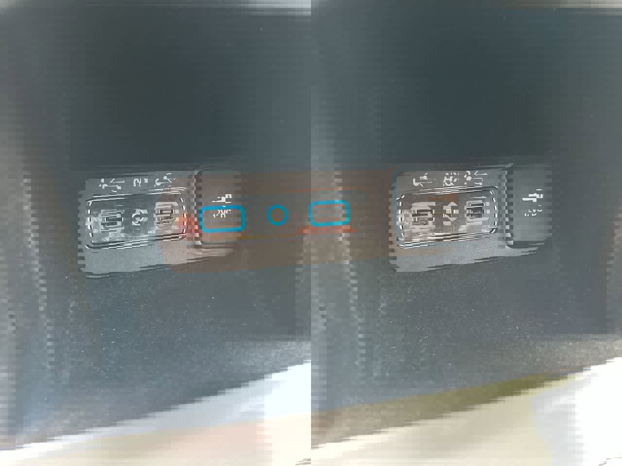 Used 2020 Jeep Grand Cherokee Altitude image 33