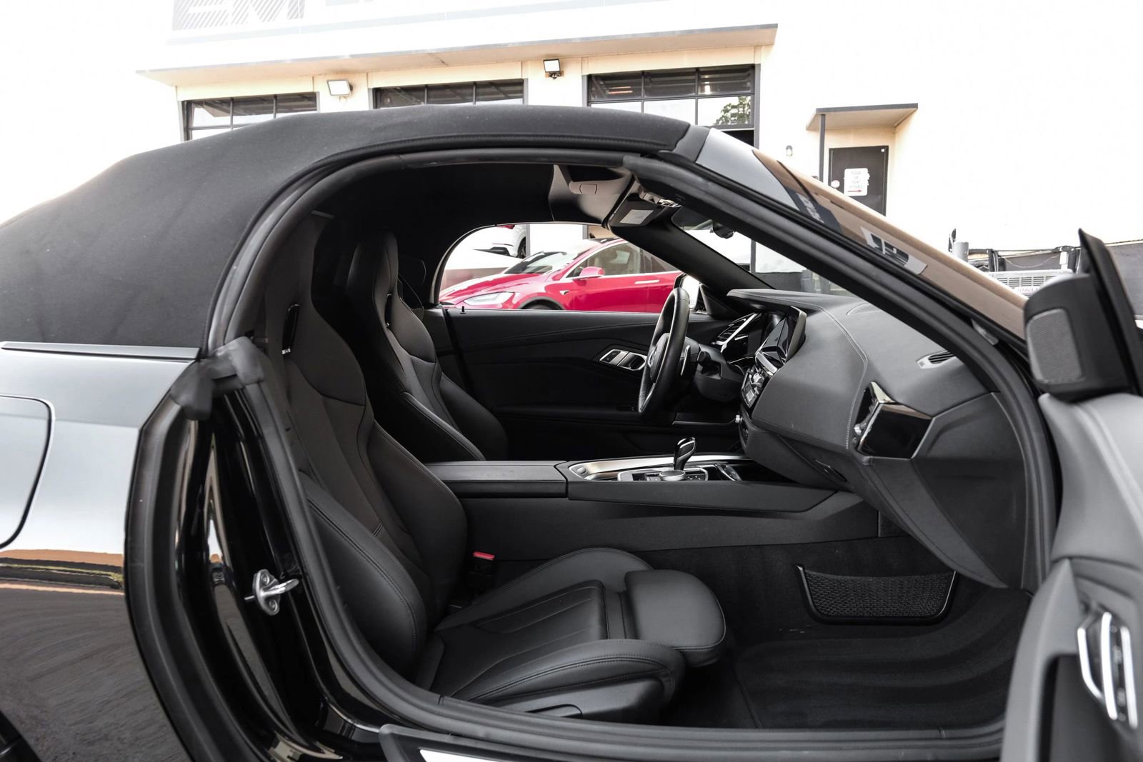 Used 2024 BMW Z4 sDrive30i w/ Convenience Package RWD image 36