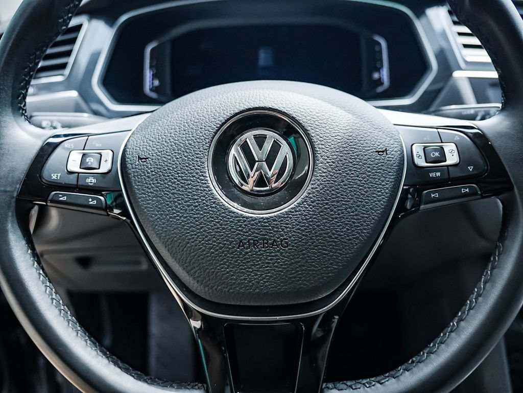 Used 2020 Volkswagen Tiguan SEL AWD/4WD image 15
