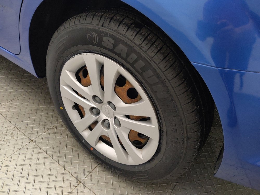 Used 2017 Chevrolet Sonic LS image 31