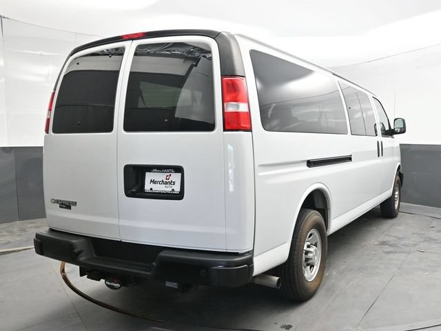 Used 2024 Chevrolet Express 3500 LS RWD image 6