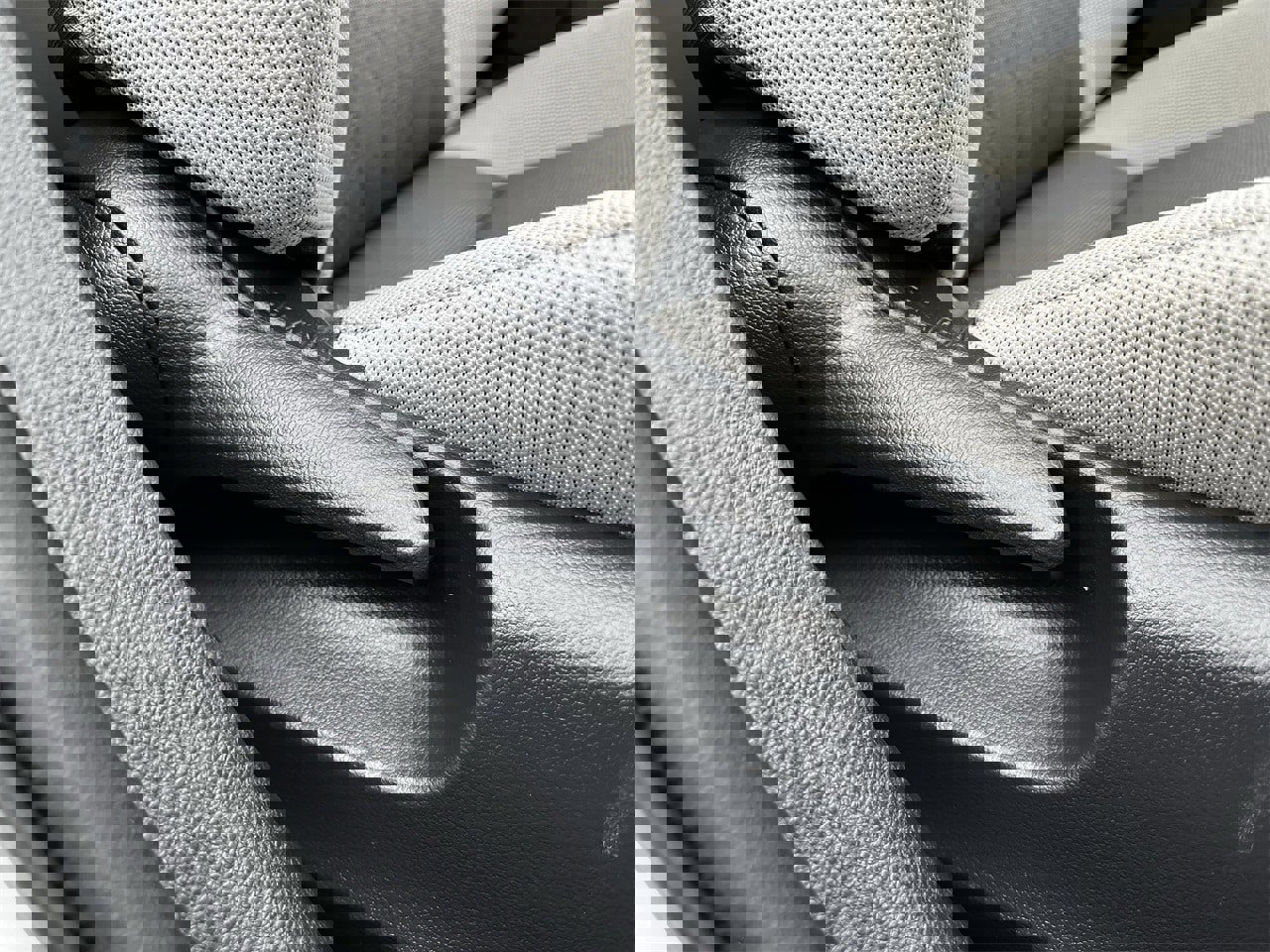 Used 2025 Toyota Corolla LE image 25