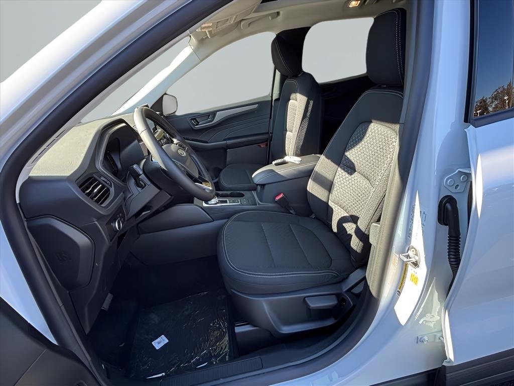 New 2025 Ford Escape Active w/ Cold Weather Package image 16