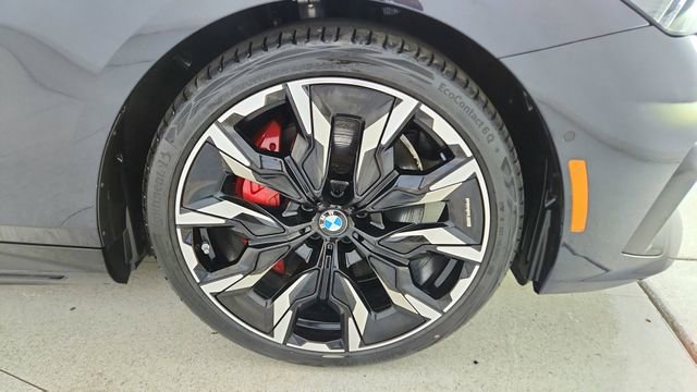 Used 2026 BMW 550e xDrive image 60