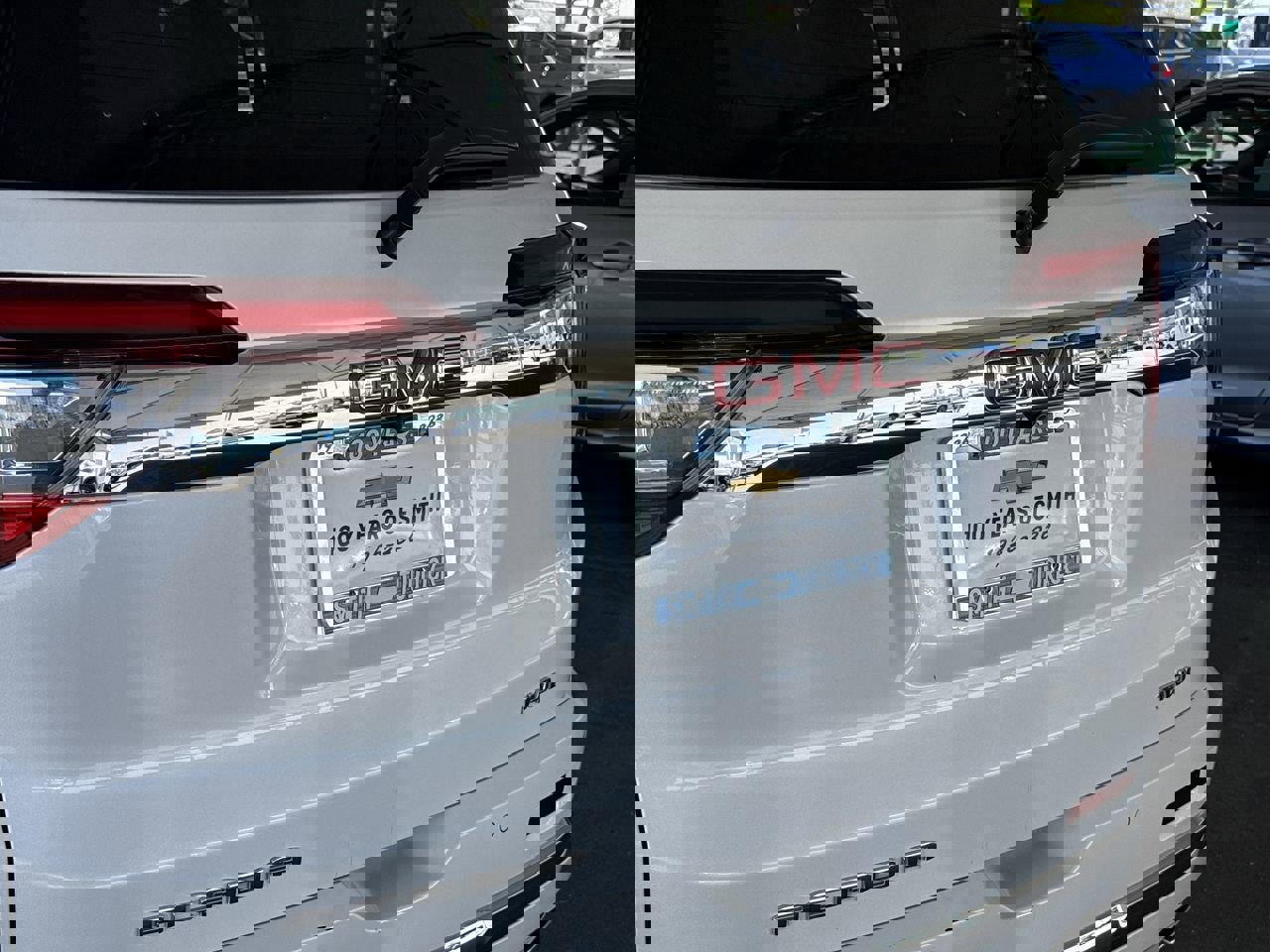 Used 2020 GMC Acadia Denali w/ Trailering Package image 32