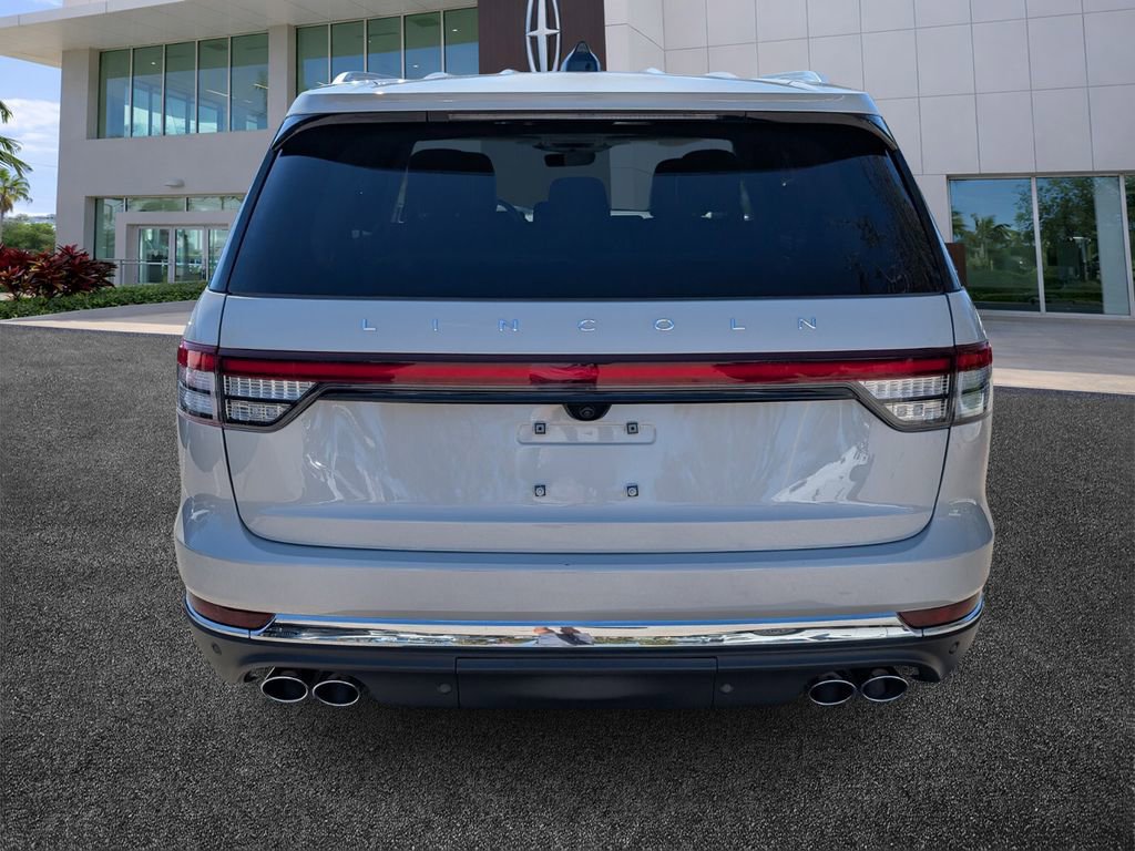 Used 2025 Lincoln Aviator Reserve w/ Illumination Package image 6