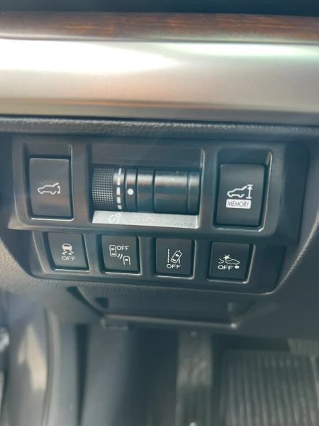 Used 2019 Subaru Outback 2.5i Limited w/ Popular Package #2 AWD/4WD image 24