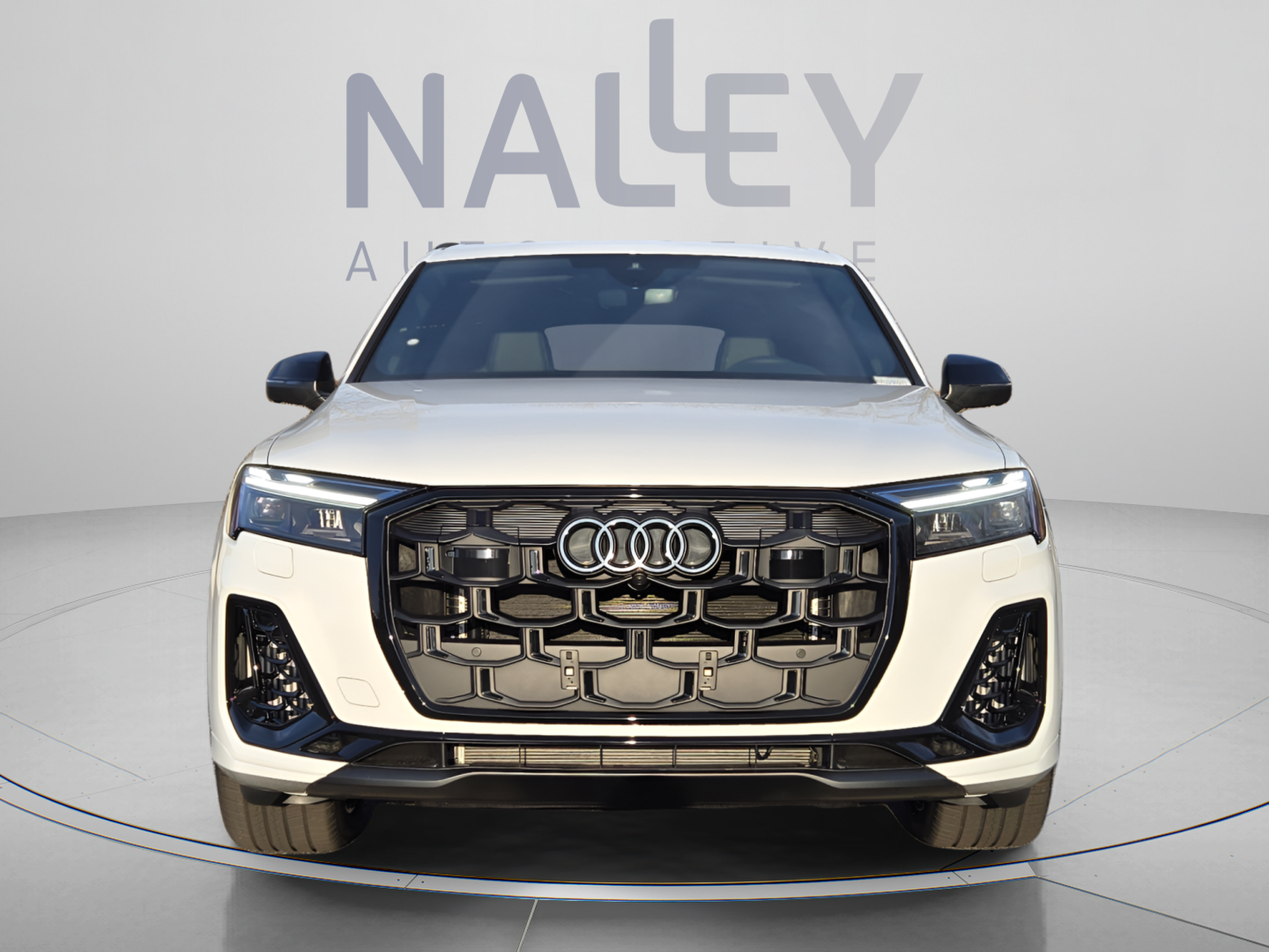 New 2026 Audi SQ7 Premium Plus AWD/4WD image 9