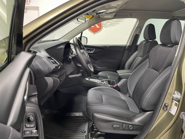 Used 2023 Subaru Forester Premium AWD/4WD image 11