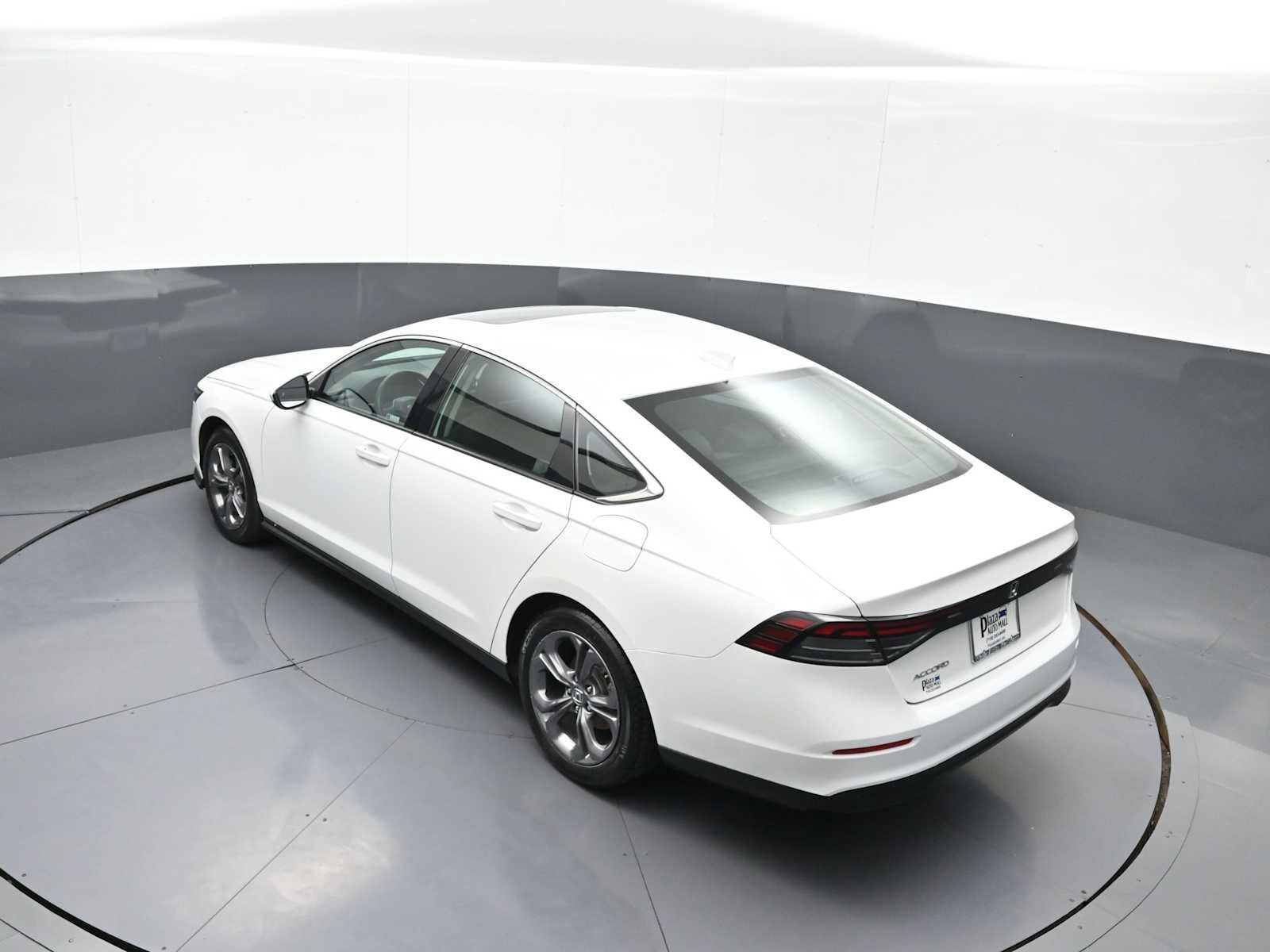 Certified 2024 Honda Accord EX image 39