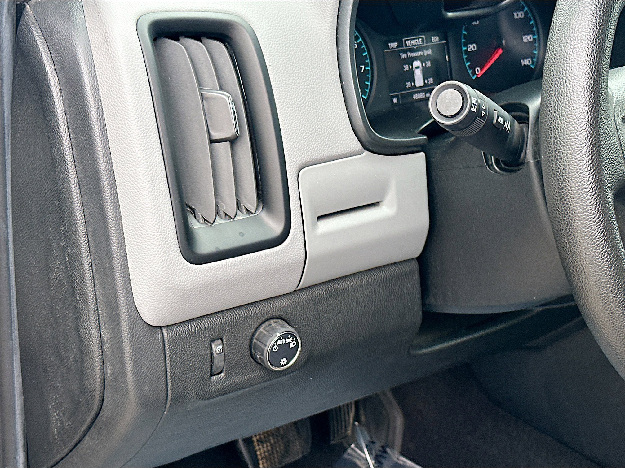 Used 2020 Chevrolet Colorado W/T w/ Custom Special Edition image 10