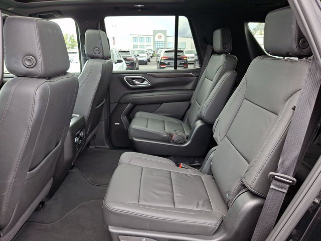 Used 2024 Chevrolet Tahoe Z71 w/ Z71 Off-Road Package AWD/4WD image 13