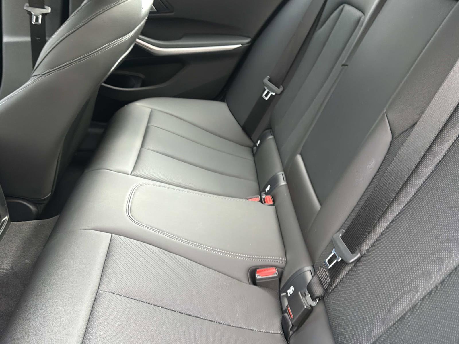 Certified 2025 BMW 330i Sedan RWD image 13
