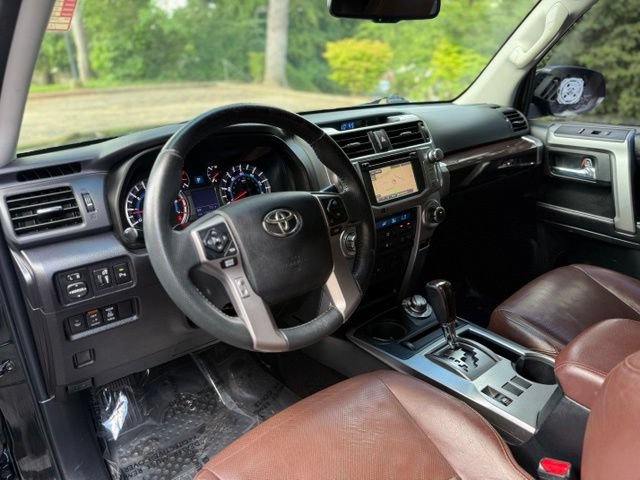 Used 2016 Toyota 4Runner Limited AWD/4WD image 11