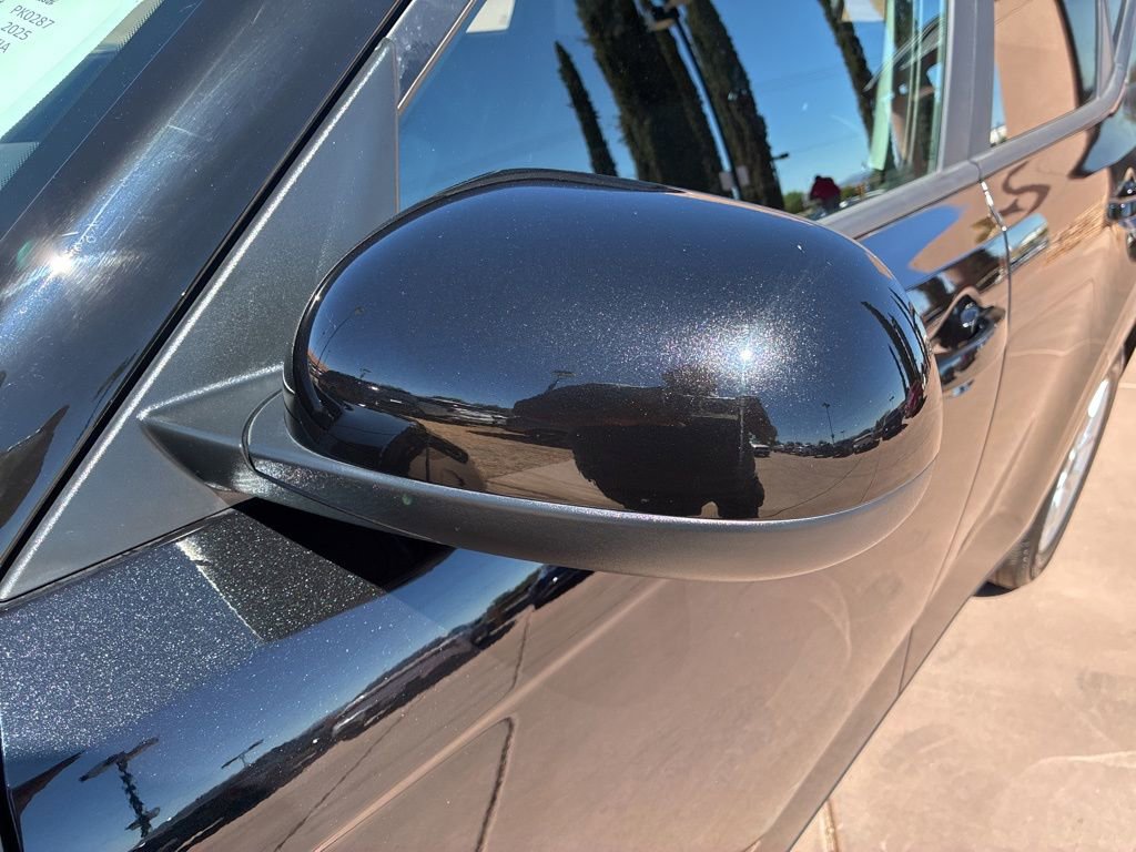 Certified 2025 Kia Soul LX FWD image 4