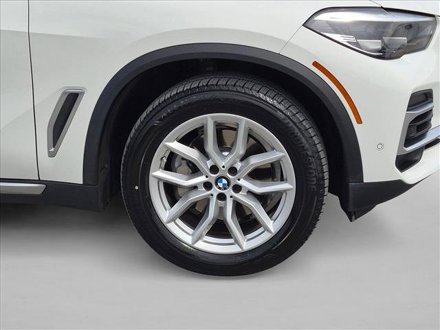 Certified 2022 BMW X5 xDrive40i w/ Parking Assistance Package AWD/4WD image 26