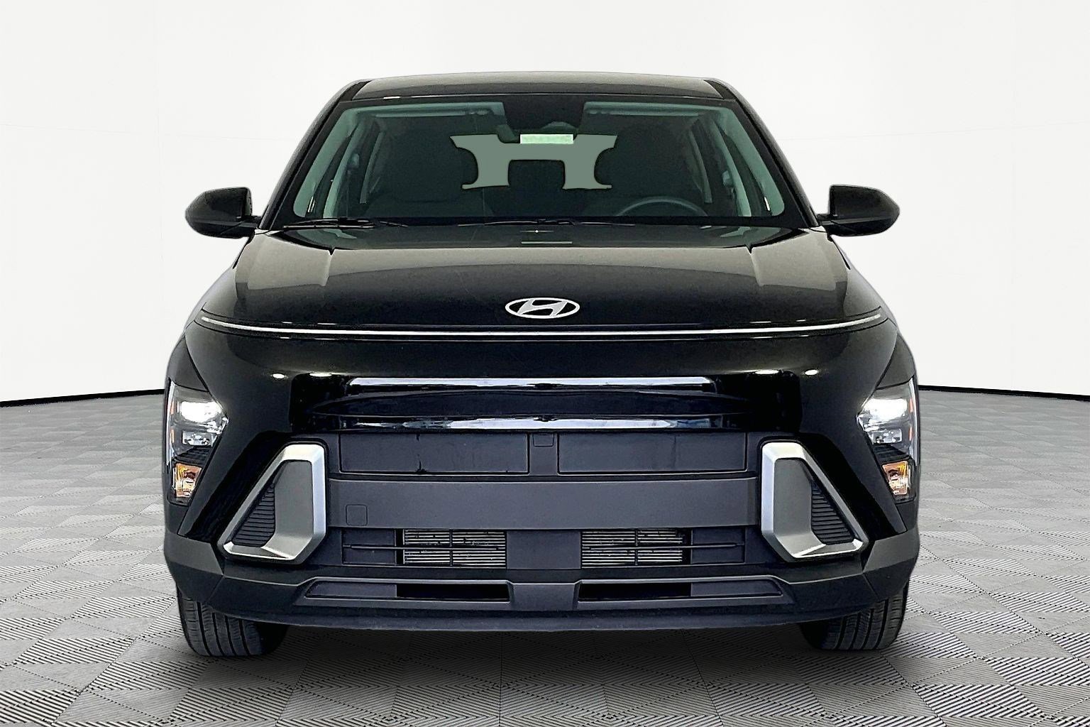 Certified 2026 Hyundai Kona SE FWD image 2