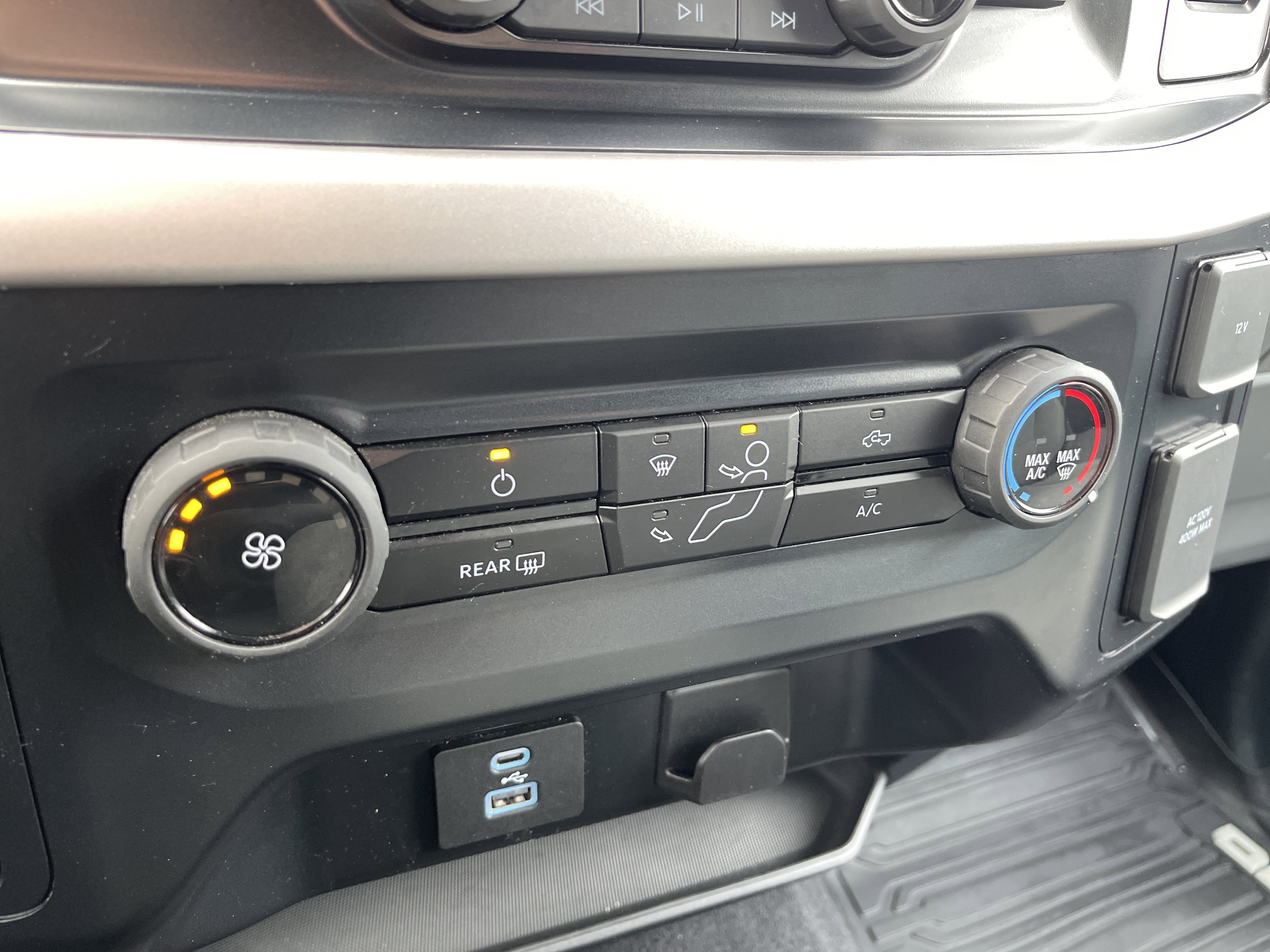 Used 2023 Ford F150 XLT w/ Trailer Tow Package image 19