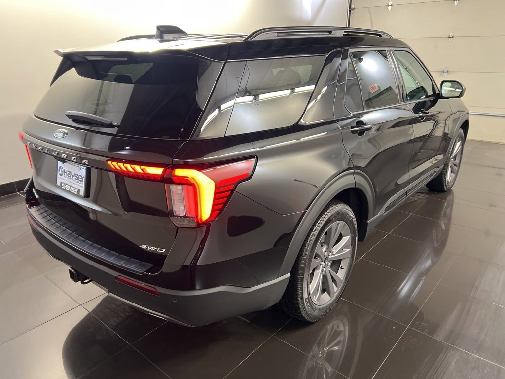 New 2026 Ford Explorer Active w/ Active Comfort Package image 6