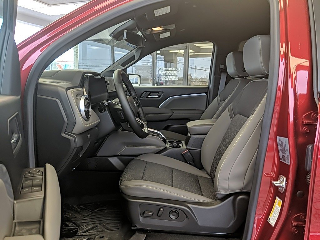 Used 2024 Chevrolet Colorado ZR2 w/ Safety Package image 12